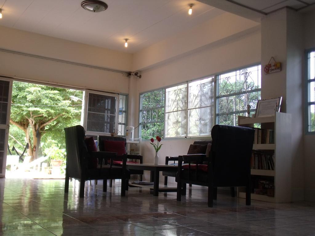 Albatross Guesthouse @ Thungwualaen Beach Pathiu Extérieur photo