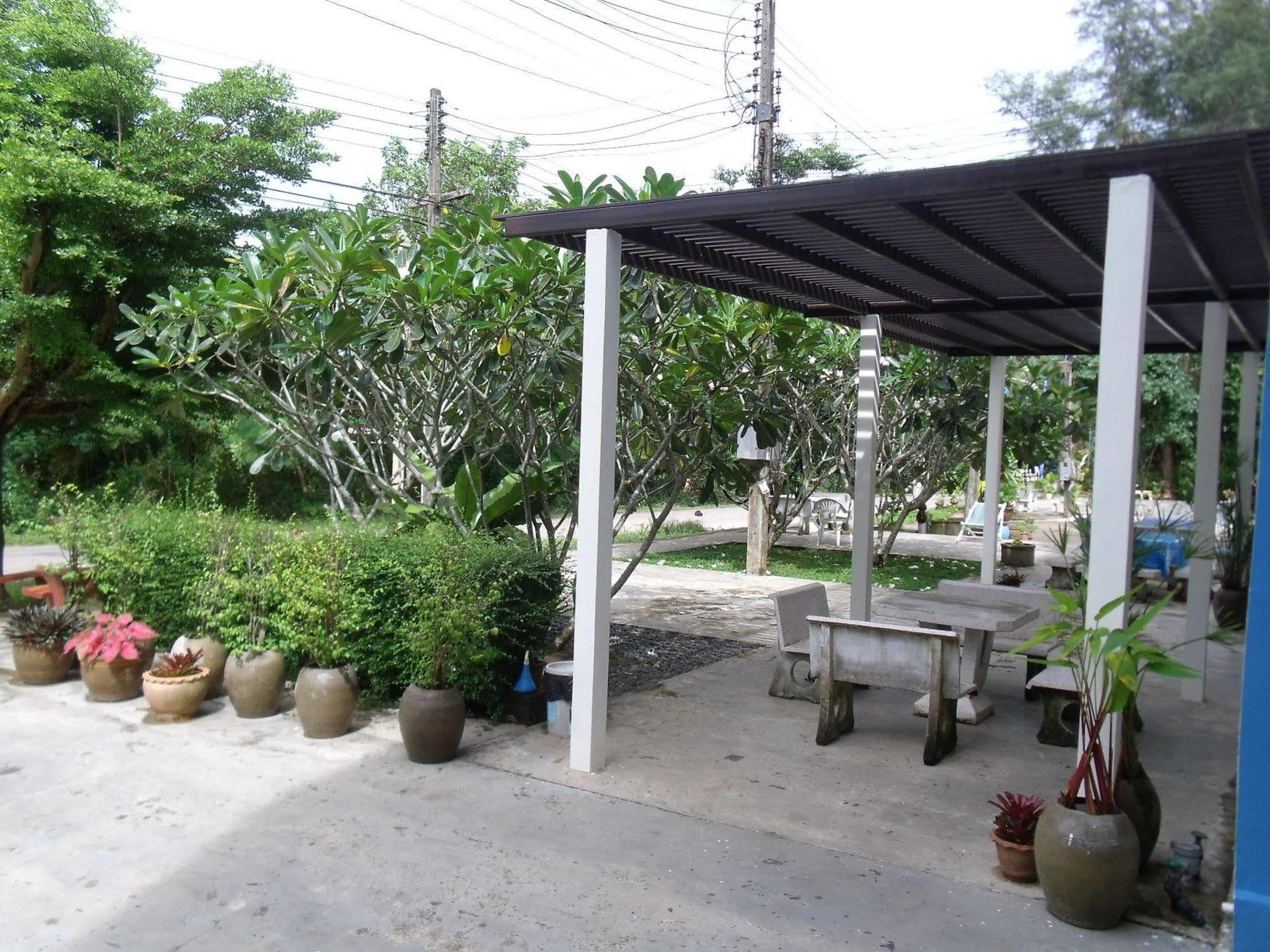 Albatross Guesthouse @ Thungwualaen Beach Pathiu Extérieur photo